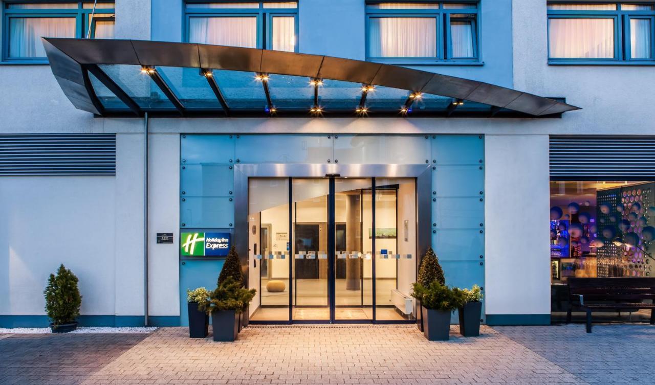 Holiday Inn Express Muenchen Messe By Ihg Feldkirchen  Exterior foto